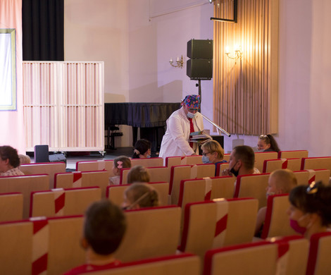 DZIEŃ  DZIECKA  Z  TEATREM