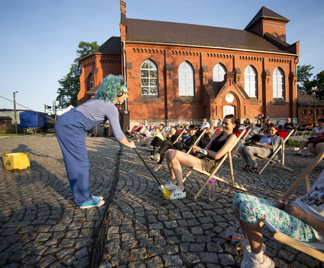 DZIEŃ  DZIECKA  Z  TEATREM