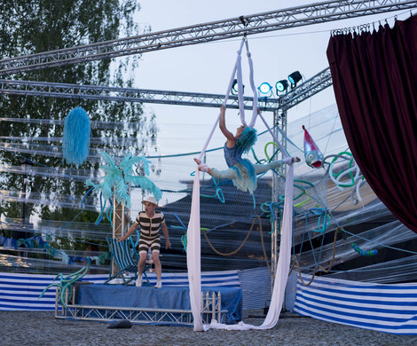 DZIEŃ  DZIECKA  Z  TEATREM