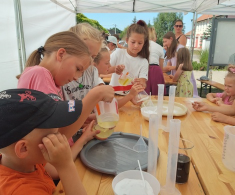 Wakacyjne warsztaty - Dzień 1 - LABORATORIUM CHEMICZNE