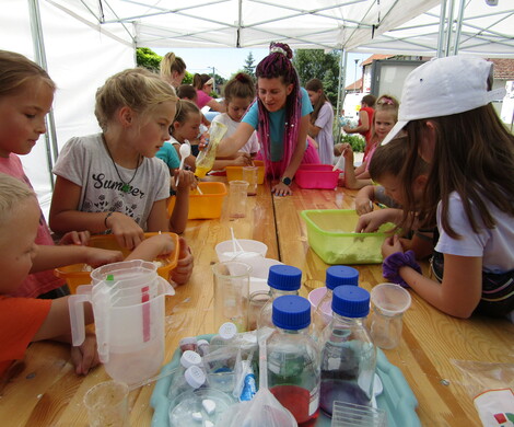 Wakacyjne warsztaty - Dzień 1 - LABORATORIUM CHEMICZNE