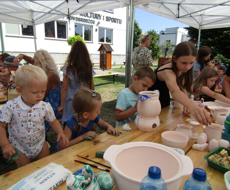 Wakacyjne warsztaty - Dzień 3 - ZAJĘCIA CERAMICZNE