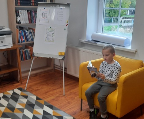 Lekcja biblioteczna w  filii w Gierałtowie
