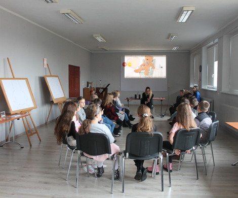 Zajęcia biblioteczne "Dzień Pluszowego Misia"