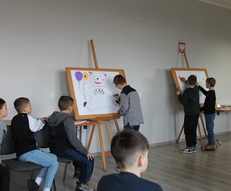 Zajęcia biblioteczne "Dzień Pluszowego Misia"