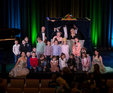 Pierwszy dzień XV Międzynarodowy Festiwal "Muzyka u J.I.Schnabla"- „Opera jak z bajki” , spektakl dla dzieci