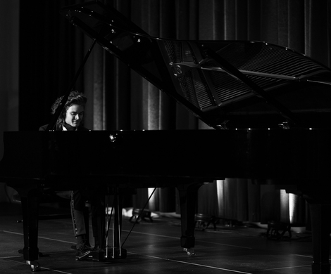 Koncert fortepianowy - Simonas Poška