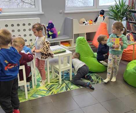 ,,Bezpieczne Ferie Zimowe” - lekcja biblioteczna dla Przedszokolaków.