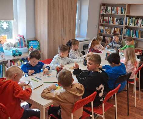 Międzynarodowy Dzień Języka Ojczystego - lekcja biblioteczna w filii Gierałtów.