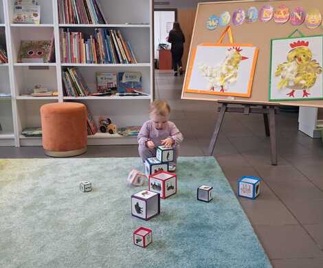 Misie Tulisie w Bibliotece.