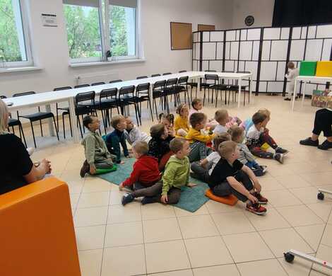 Tydzień Bibliotek - Warsztaty Detektywistyczne w Bibliotece w Nowogrodźcu.