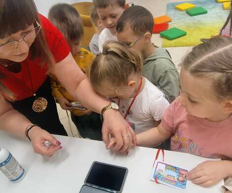 Tydzień Bibliotek - Warsztaty Detektywistyczne w Bibliotece w Nowogrodźcu.
