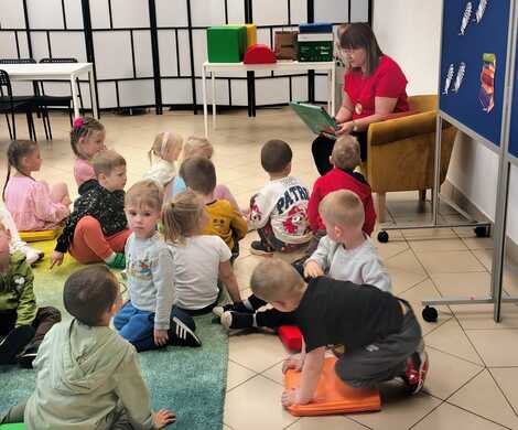 Tydzień Bibliotek - Warsztaty Detektywistyczne w Bibliotece w Nowogrodźcu.
