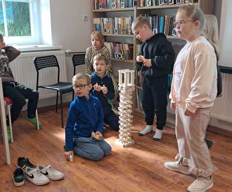 "BIBLIOTEKADA"  - wielki teleturniej czytelników w bibliotece w Gierałtowie.