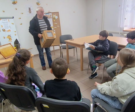 ŚWIATOWY DZIEŃ PSZCZOŁY - filia biblioteczna w Gościszowie