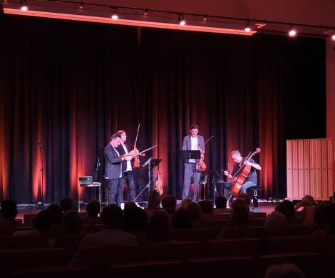 Z jazzem przez Polskę - Atom String Quartet